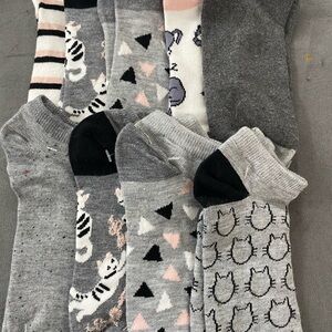 Cute Gray and Pink Cat Pattern Socks Set